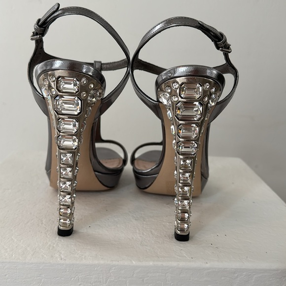 Miu Miu Pewter/Silver Patent Leather Sandals with Exquisite Crystal heels 36 - Picture 2 of 9